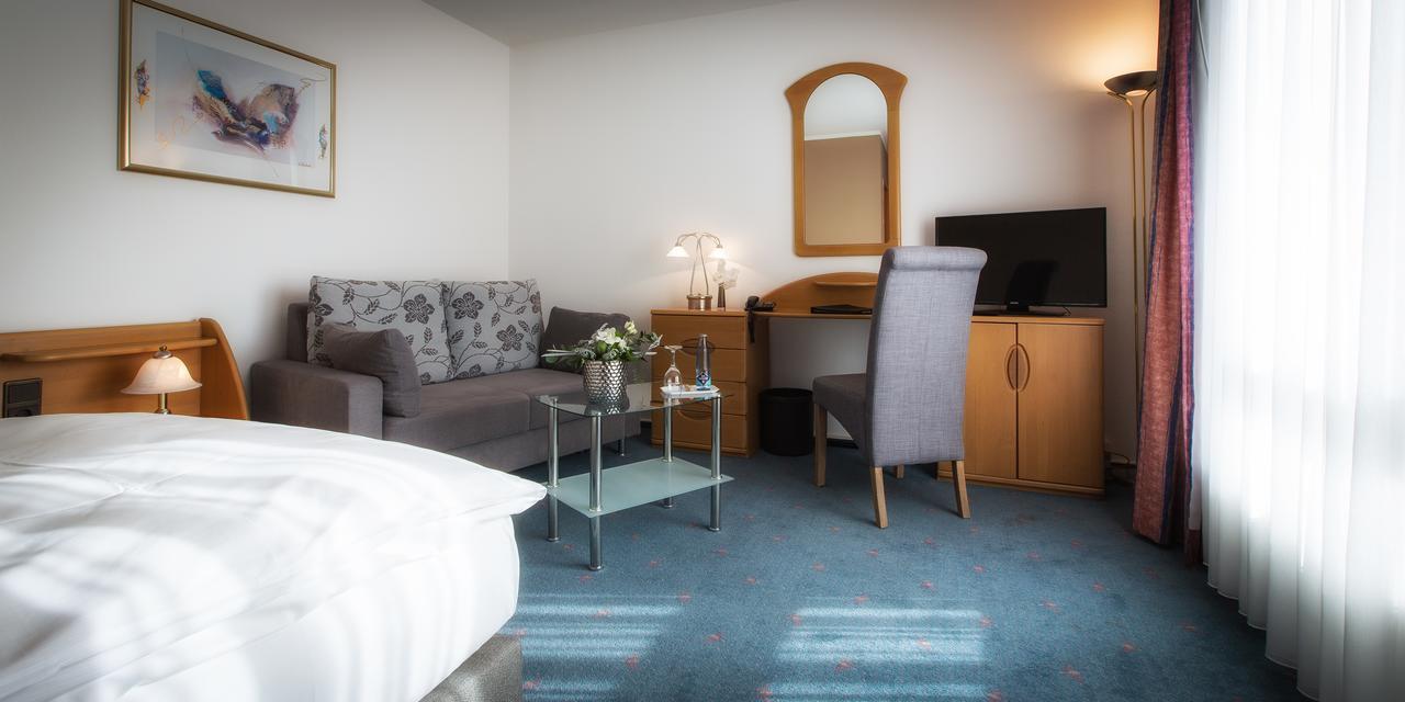 Hotel Pfaelzer Hof Braunschweig Bagian luar foto
