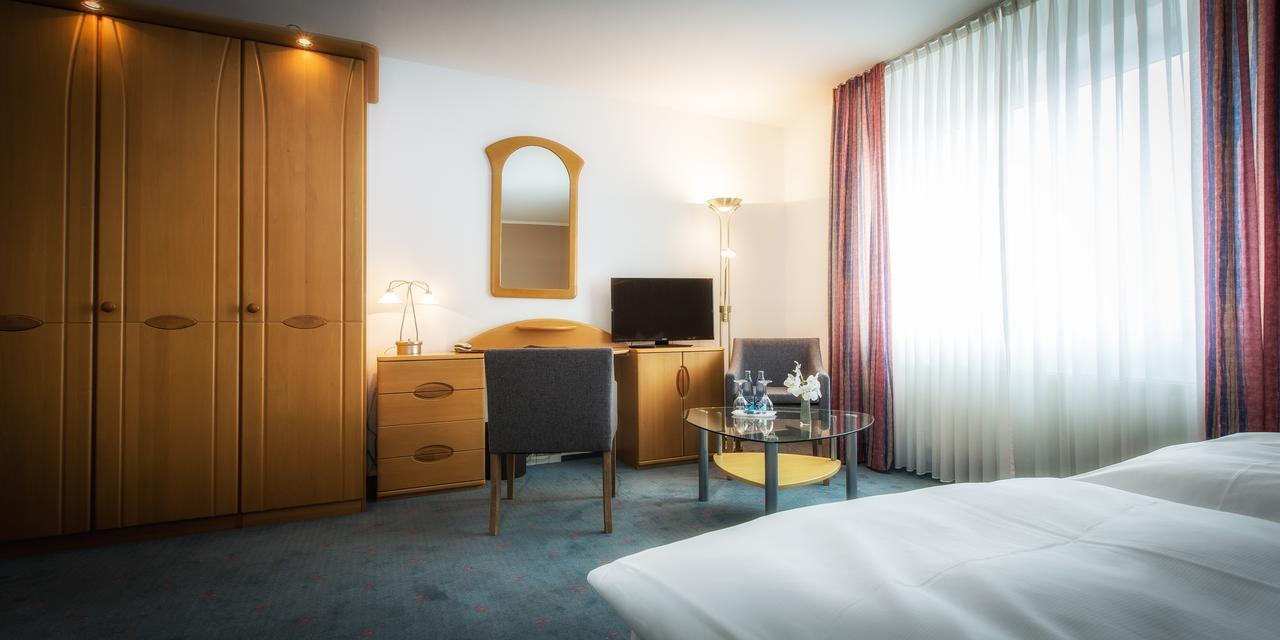 Hotel Pfaelzer Hof Braunschweig Bagian luar foto