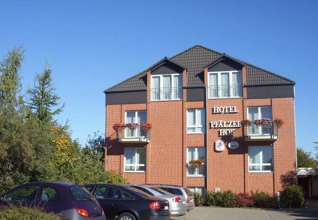 Hotel Pfaelzer Hof Braunschweig Bagian luar foto